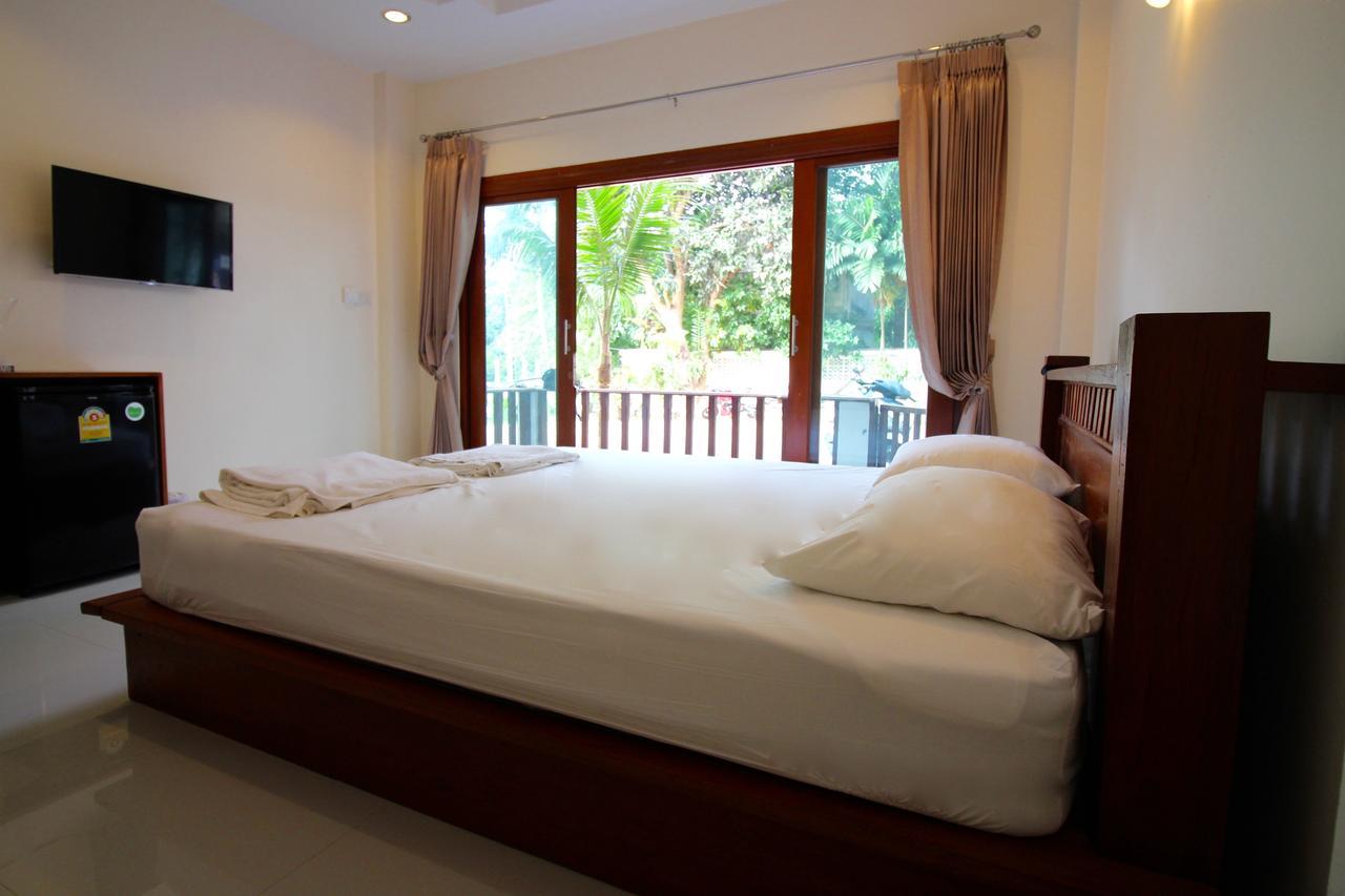 The One Hotel Koh Tao Exterior photo